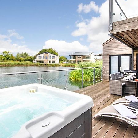 Waters Edge 04, Waterside Lodge P South Cerney Exterior foto
