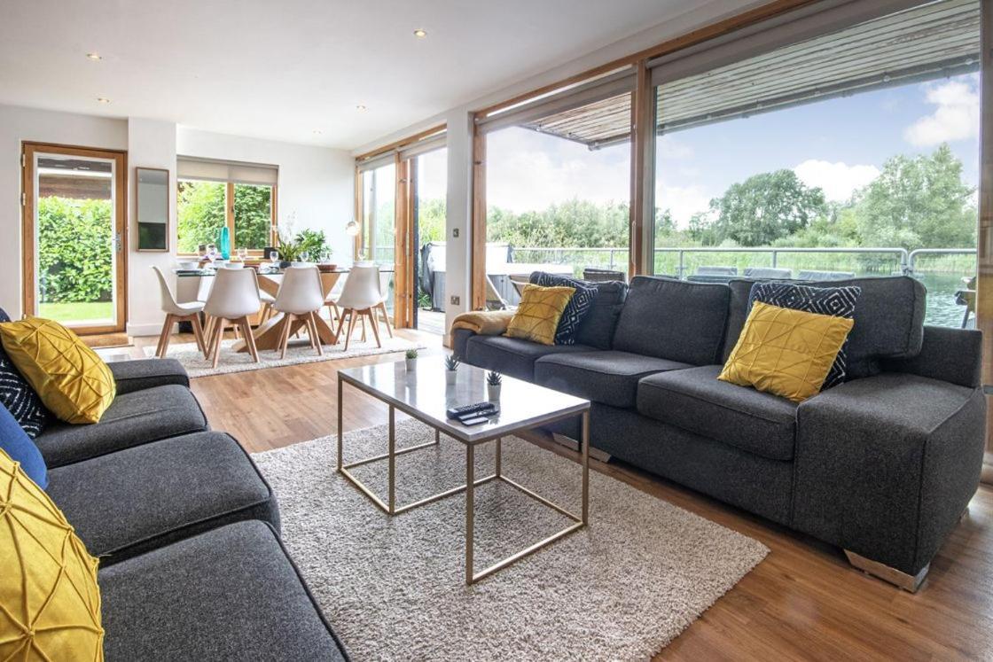 Waters Edge 04, Waterside Lodge P South Cerney Exterior foto